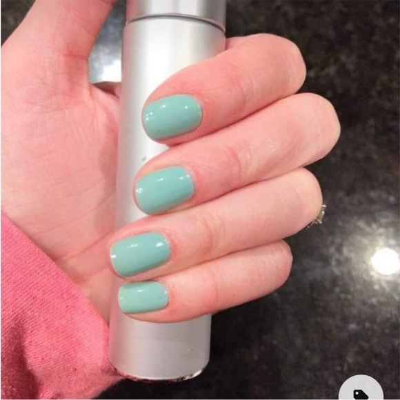 *Retired* Color Street: Oslo and Steady | Mint Green Pastel Spring Summer Pale - Picture 6 of 13
